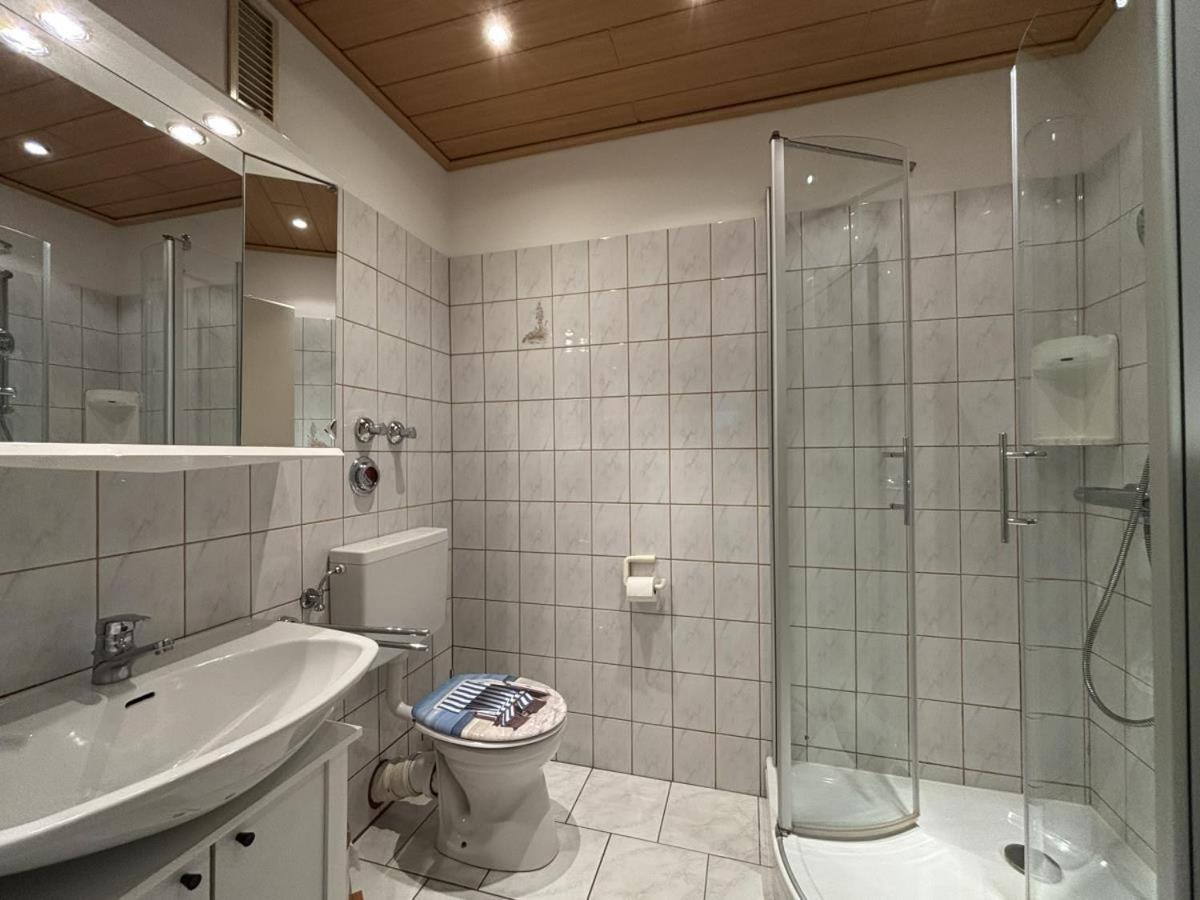 Haus Poseidon, Pos03 *